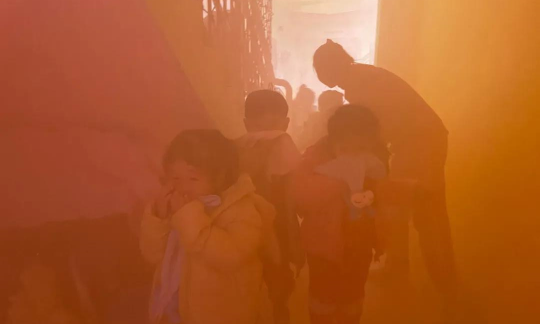 【真愛教育】防范未“燃”安全“童”行-真愛幼兒園消防演練